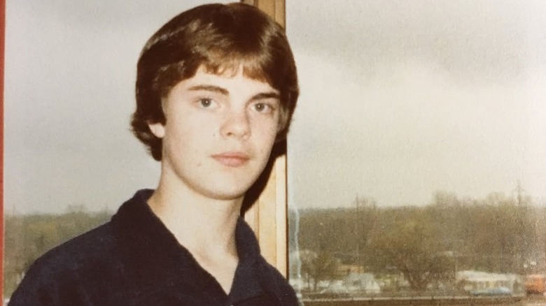 Teenage Rainn Wilson posing