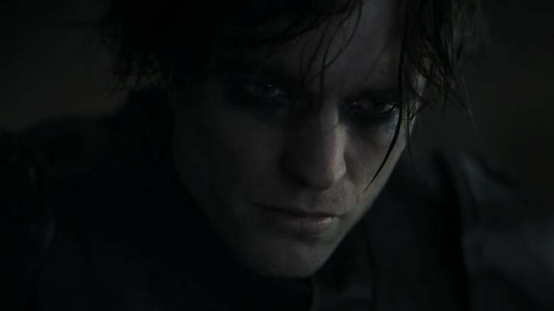 Robert Pattinson maskless