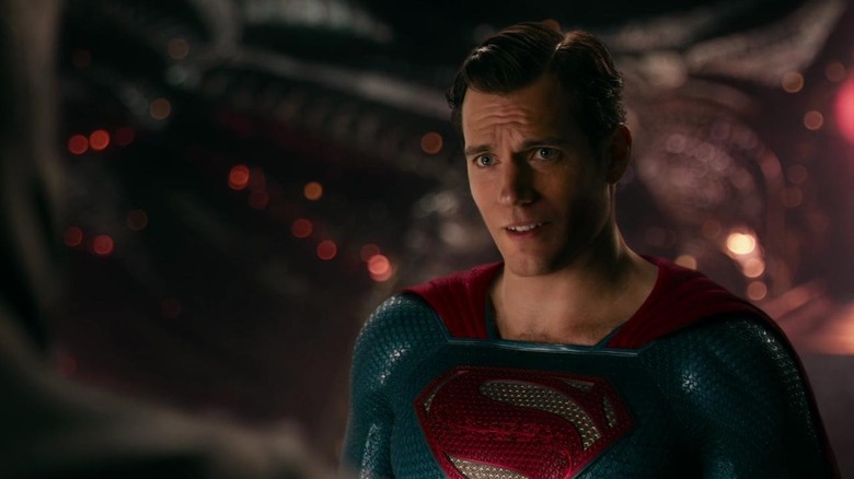 Superman prepares to stop Steppenwolf's plan in "Justice League" (2017)