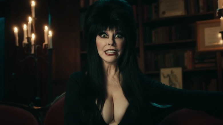   Elvira sorprès