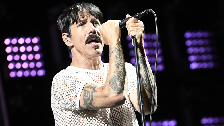 Anthony Kiedis singing