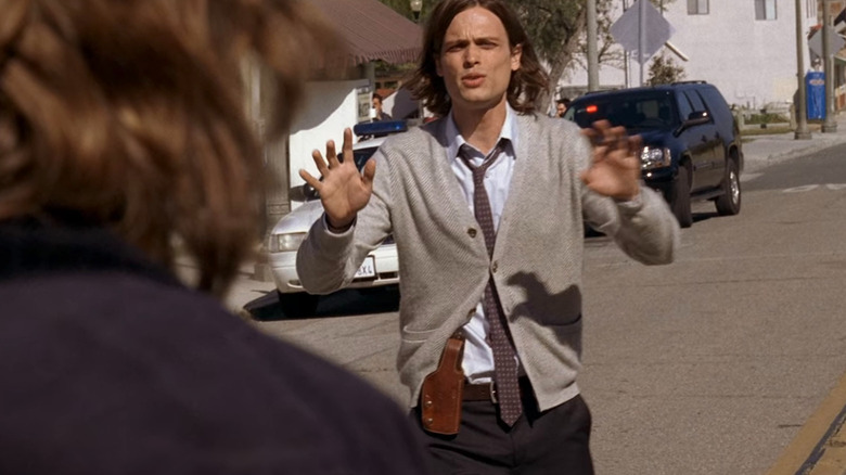 Criminal Minds Reid shows hands