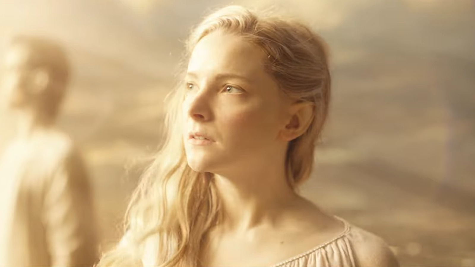 Rings Of Power: Galadriel's Morfydd Clark Sees Cate Blanchett As A ...