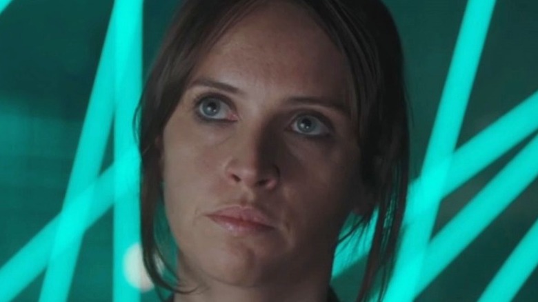 Jyn Erso looking defiant in Rogue One