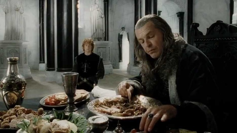 Pippin awkwardly serenading Denethor