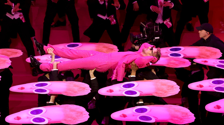 Ryan Gosling sings "I'm Just Ken" at the Oscars