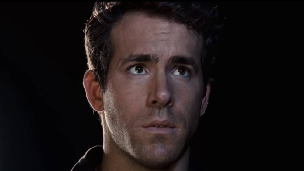 Ryan Reynolds Hal Jordan gazing