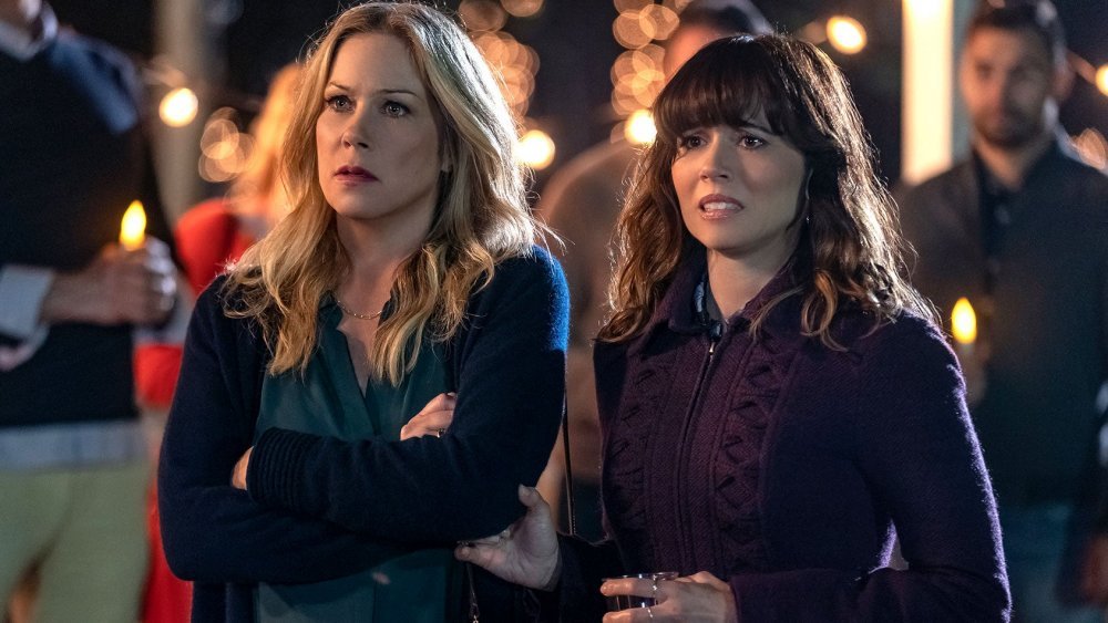 Linda Cardellini and Christina Applegate on Dead to Me