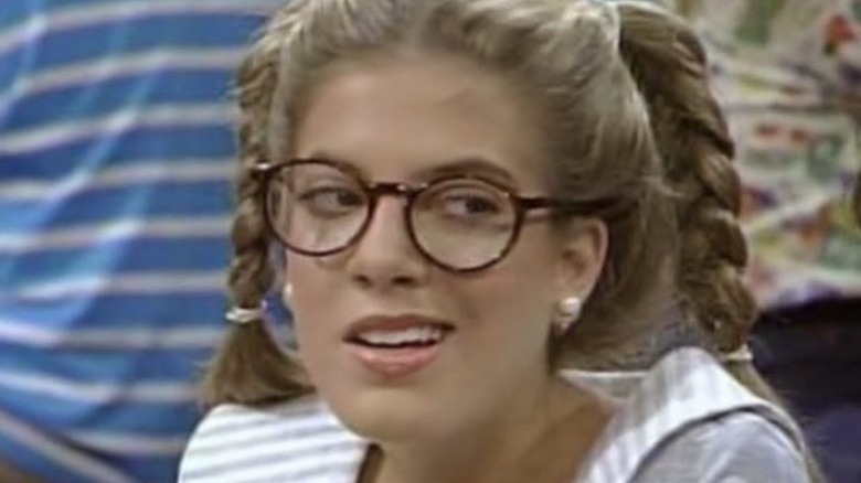 Tori Spelling with glasses on