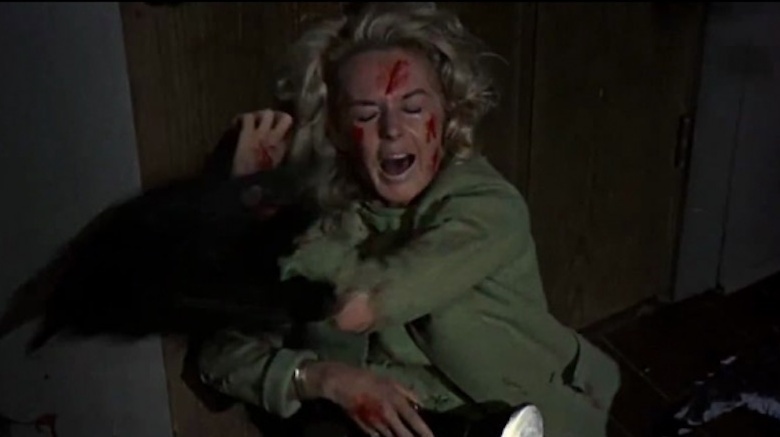 Tippi Hedren had a breakdown after the scene where she was attacked by real birds even when she signed on the guarantee to be attacked by mechanical birds.