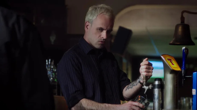 Sick Boy dispenses beer