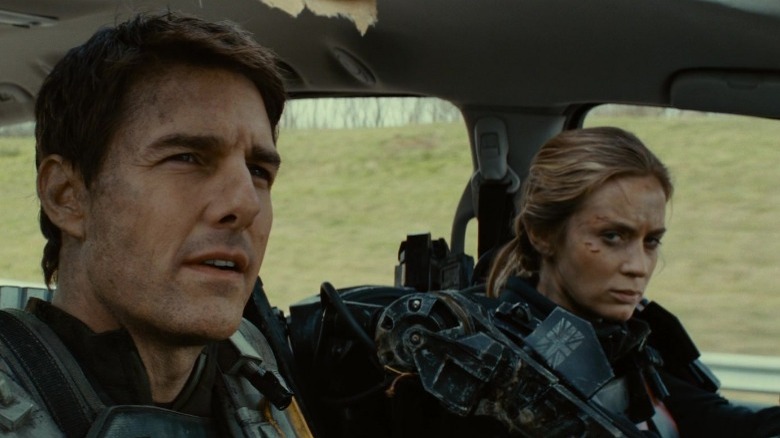 Bill Cage and Rita Vrataski in car