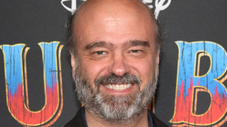 Scott Adsit posing