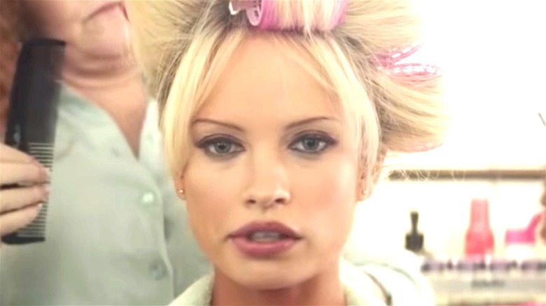 Pamela Anderson getting her hair done