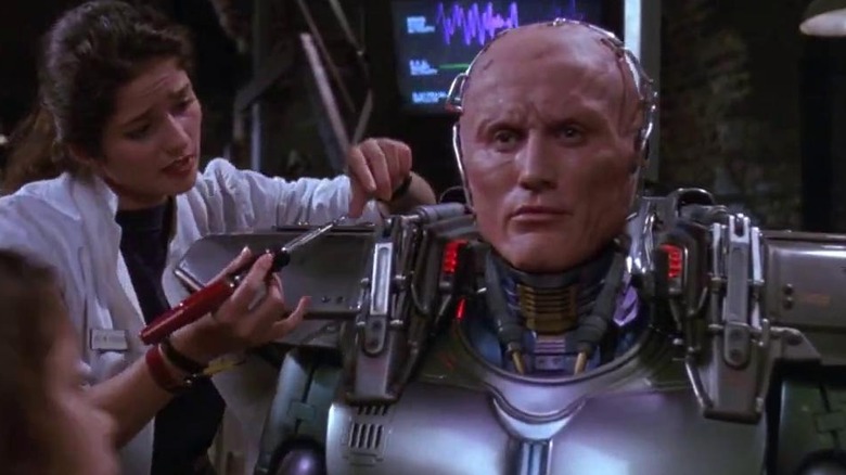 Robert John Burke in Robocop 3