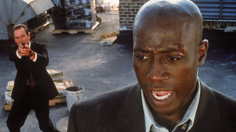 Tommy Lee Jones and Wesley Snipes in U.S. Marshals