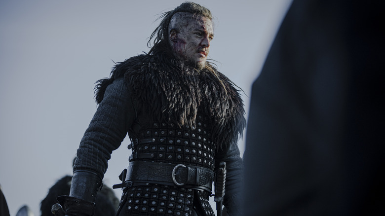 Uhtred standing dirty face
