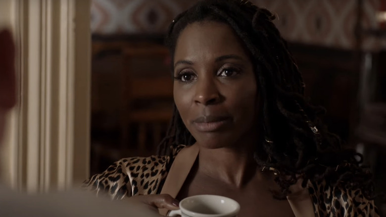 Shanola Hampton as Veronica staring at Kevin