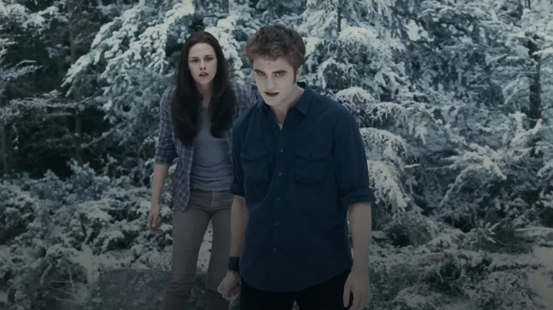 Edward and Bella in the snow