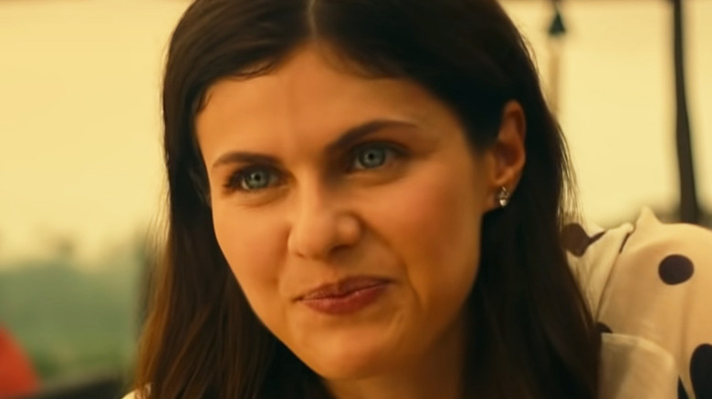 Alexandra Daddario as Rachel smiling