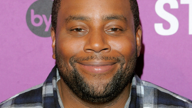 Kenan Thompson smiling