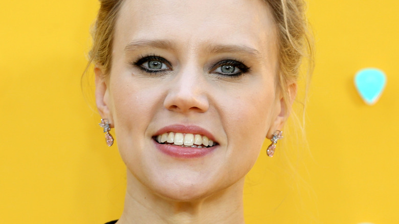 Kate McKinnon smiling