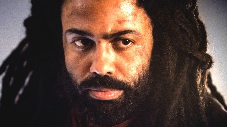 Daveed Diggs with long hair in Snowpiercer