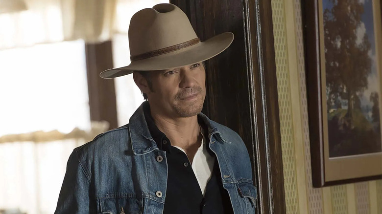 Raylan Givens standing in doorway