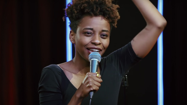 Sonia Denis performing 