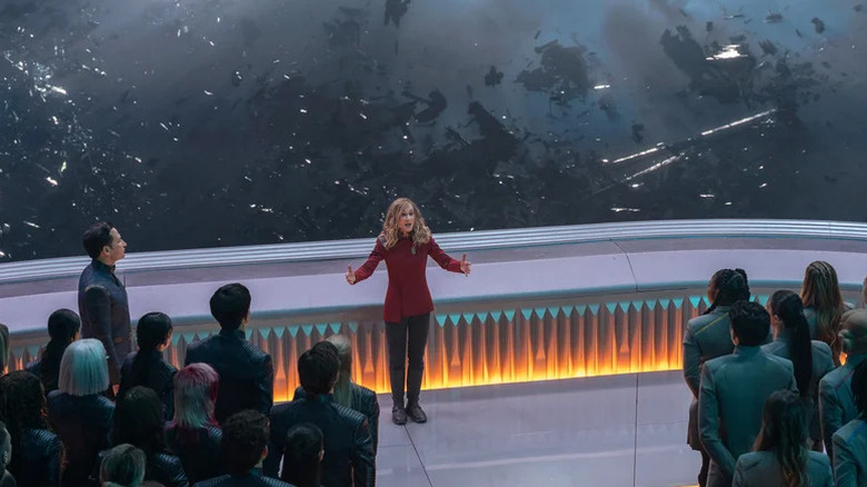 Nahla Ake speaking to cadets on Star Trek Starfleet Academy