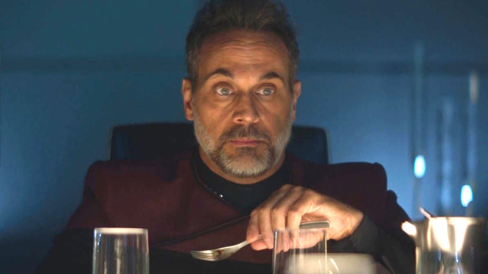 Star Trek Fans Poke Fun At The Franchise’s Questionable (& Laughable) Physics – Looper