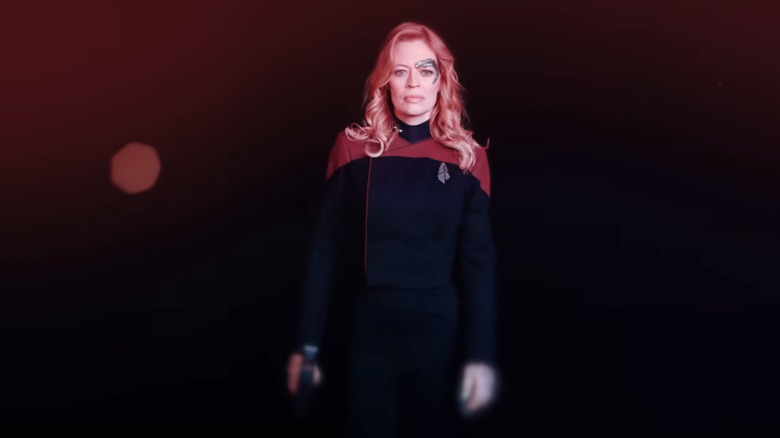 Seven of Nine wears a red command uniform in Picard
