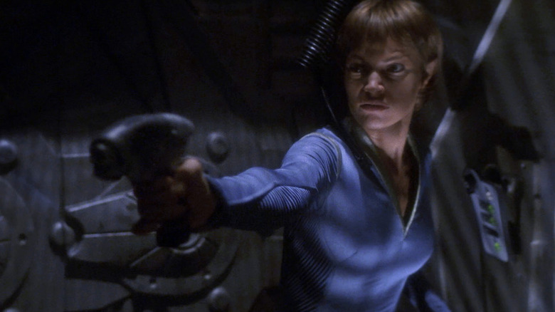 T'Pol draws her weapon