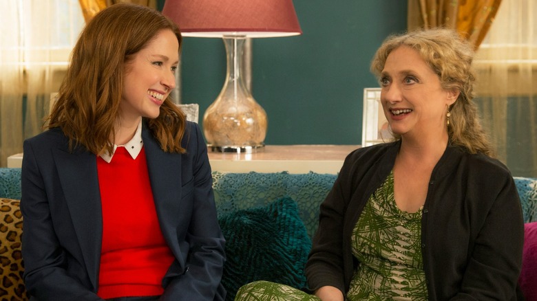 Kimmy Schmidt and Lillian Kaushtupper talking