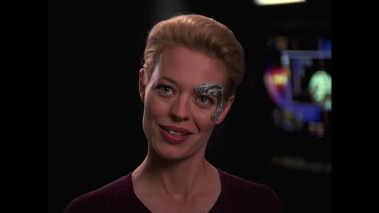 star trek: voyager's endgame failed but the alternate endings could have saved it