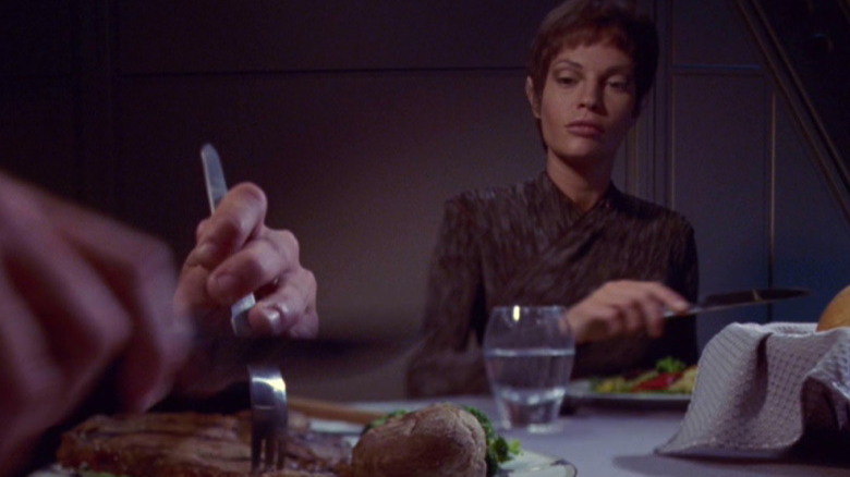 T'Pol eating on Enterprise