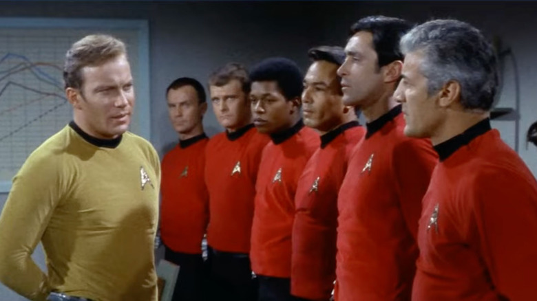 Kirk talking to redshirts
