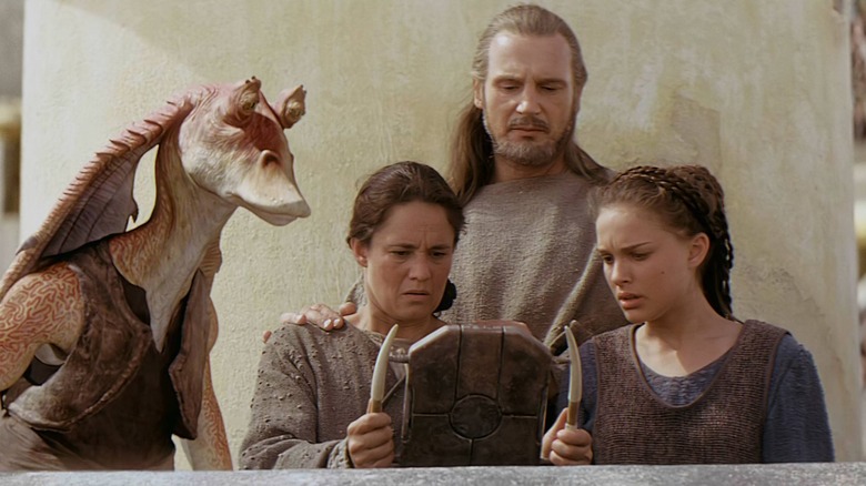 Jar Jar and friends watching podrace