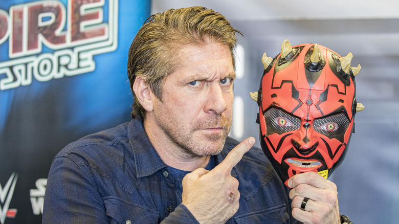 Ray holding Darth Maul mask
