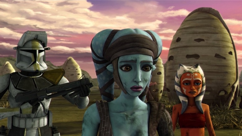 Aayla Secura flanked by Ahsoka and a clone trooper