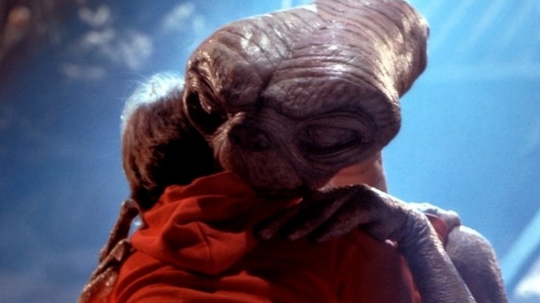 ET hugging Elliott