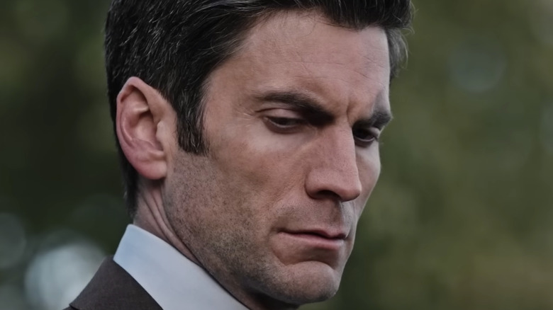 Wes Bentley looking angry 