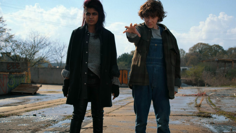 Eleven using her powers next to Kali on Stranger Things Season 2