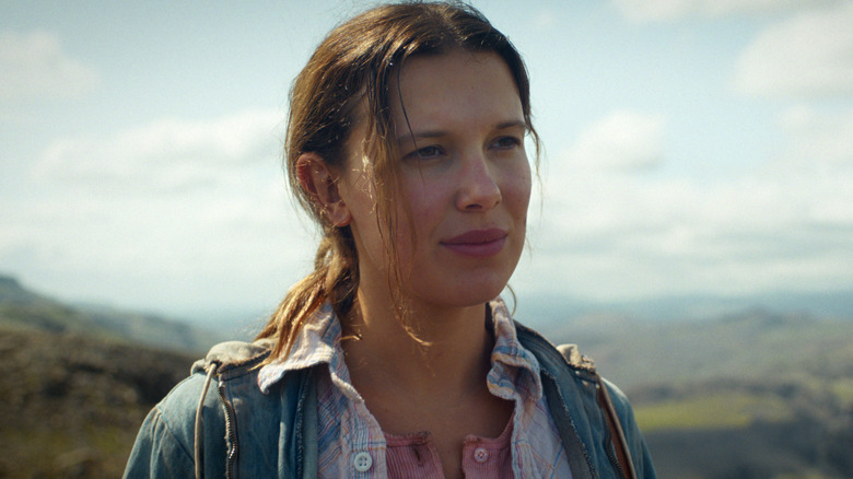 El looks into the future in "Stranger Things"