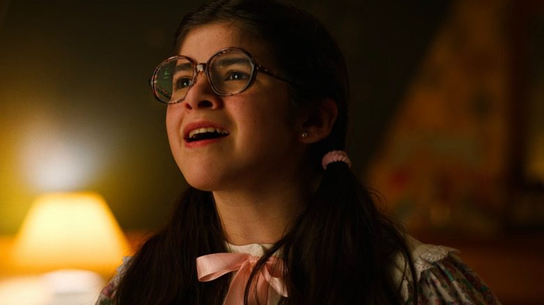 Suzie in her bedroom on Stranger Things