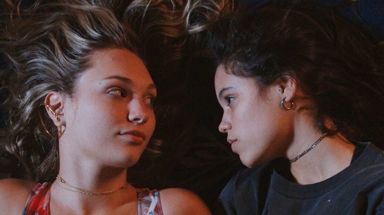 Mia and Vada lying next to each other in The Fallout (2022)