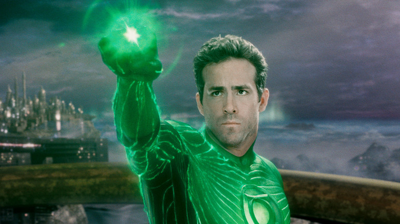 Green Lantern deploying his mighty ring in Green Lantern (2011)