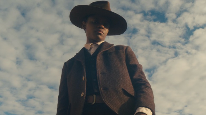 Letitia Wright as Mo Washington looking down