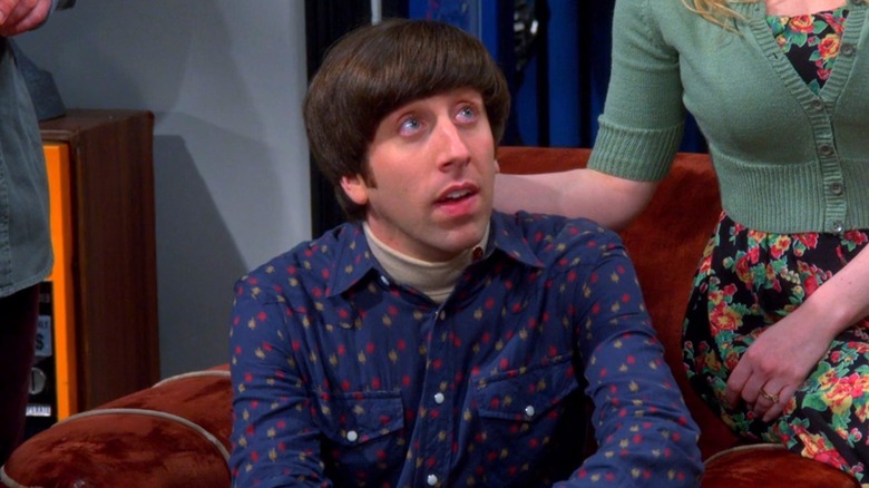 Howard Wolowitz looking up