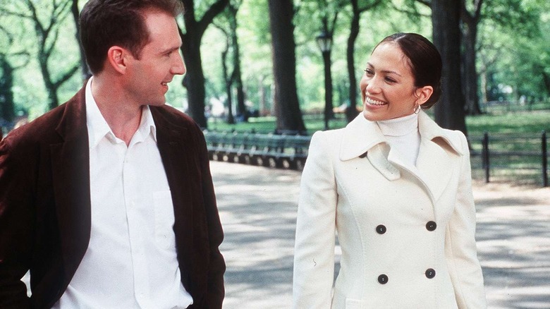 Chris and Marisa walking in Central Park in Maid in Manhattan